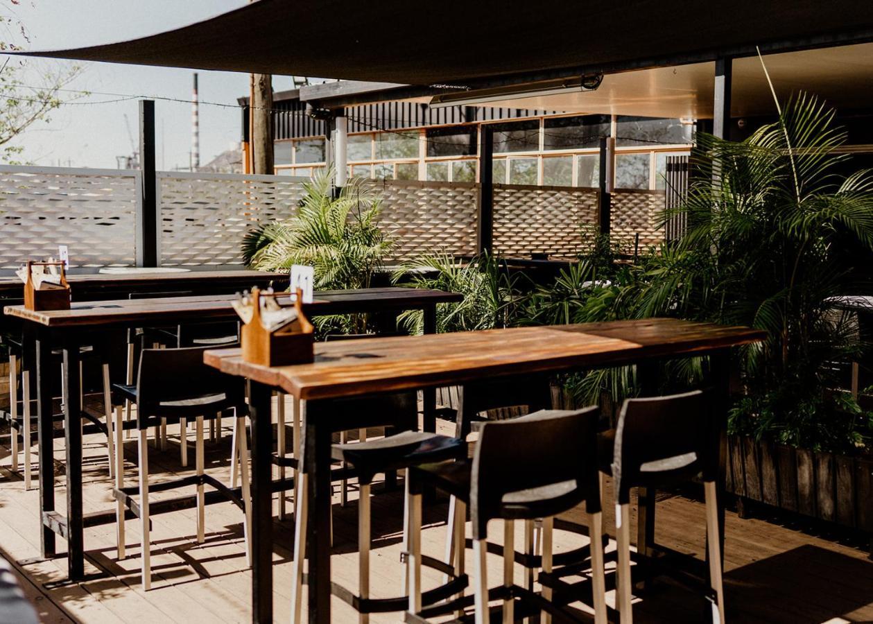 Nightcap At Barkly Hotel ماونت إيسا المظهر الخارجي الصورة